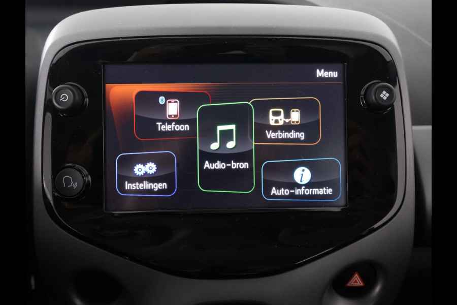 Toyota Aygo 1.0 VVT-i X-PLAY CAMERA CARPLAY NAVI GARANTIE 2029 AIRCO. VOLLEDIG ONDERHOUDEN