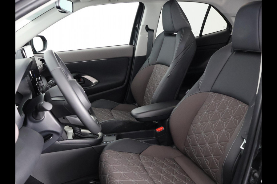 Toyota Yaris Cross 1.5 HYBRID 130 EXECUTIVE FULL OPT GARANTIE 6-2035 STUUR/STOEL VERWARMING.BSM.PDC V+A.NAVIGATIE