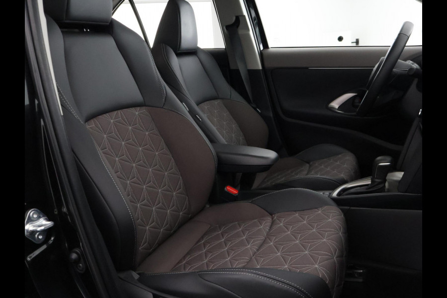 Toyota Yaris Cross 1.5 HYBRID 130 EXECUTIVE FULL OPT GARANTIE 6-2035 STUUR/STOEL VERWARMING.BSM.PDC V+A.NAVIGATIE