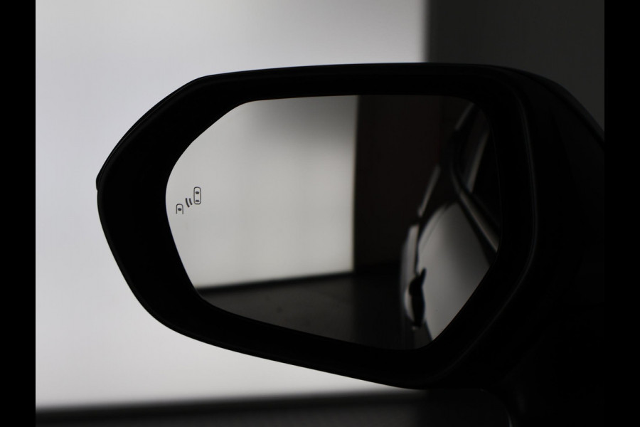 Toyota Yaris Cross 1.5 HYBRID 130 EXECUTIVE FULL OPT GARANTIE 6-2035 STUUR/STOEL VERWARMING.BSM.PDC V+A.NAVIGATIE