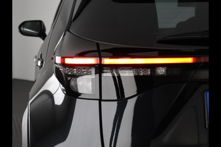 Toyota Yaris Cross 1.5 HYBRID 130 EXECUTIVE FULL OPT GARANTIE 6-2035 STUUR/STOEL VERWARMING.BSM.PDC V+A.NAVIGATIE