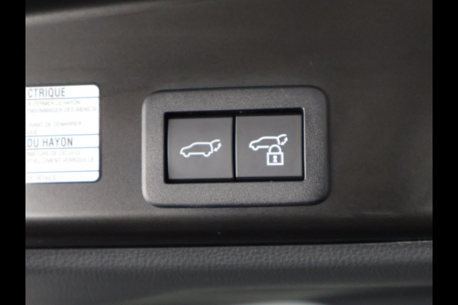 Toyota Yaris Cross 1.5 HYBRID 130 EXECUTIVE FULL OPT GARANTIE 6-2035 STUUR/STOEL VERWARMING.BSM.PDC V+A.NAVIGATIE
