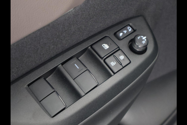 Toyota Yaris Cross 1.5 HYBRID 130 EXECUTIVE FULL OPT GARANTIE 6-2035 STUUR/STOEL VERWARMING.BSM.PDC V+A.NAVIGATIE