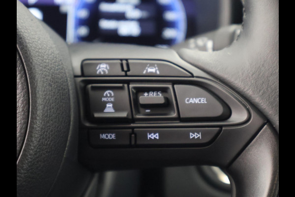 Toyota Yaris Cross 1.5 HYBRID 130 EXECUTIVE FULL OPT GARANTIE 6-2035 STUUR/STOEL VERWARMING.BSM.PDC V+A.NAVIGATIE