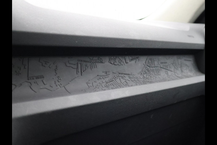 Volvo XC40 1.5 T2 AUTOMAAT + WEGKL. TREKHAAK | APPLE CARPLAY | CAMERA | DIGITALE COCKPIT | LED