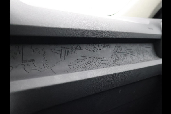 Volvo XC40 1.5 T2 AUTOMAAT + WEGKL. TREKHAAK | APPLE CARPLAY | CAMERA | DIGITALE COCKPIT | LED