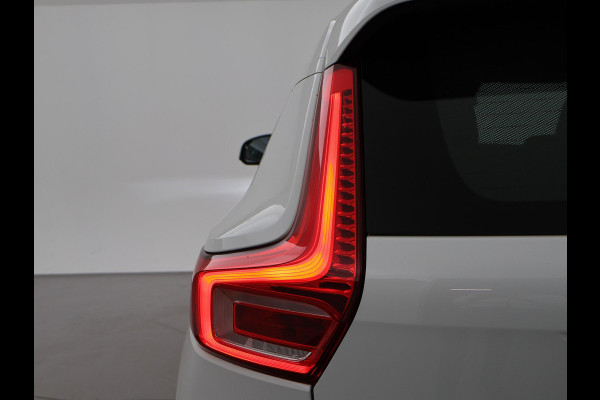 Volvo XC40 1.5 T2 AUTOMAAT + WEGKL. TREKHAAK | APPLE CARPLAY | CAMERA | DIGITALE COCKPIT | LED