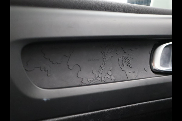 Volvo XC40 1.5 T2 AUTOMAAT + WEGKL. TREKHAAK | APPLE CARPLAY | CAMERA | DIGITALE COCKPIT | LED