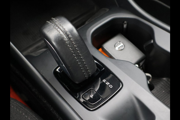Volvo XC40 1.5 T2 AUTOMAAT + WEGKL. TREKHAAK | APPLE CARPLAY | CAMERA | DIGITALE COCKPIT | LED