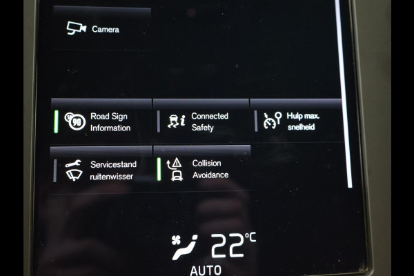 Volvo XC40 1.5 T2 AUTOMAAT + WEGKL. TREKHAAK | APPLE CARPLAY | CAMERA | DIGITALE COCKPIT | LED