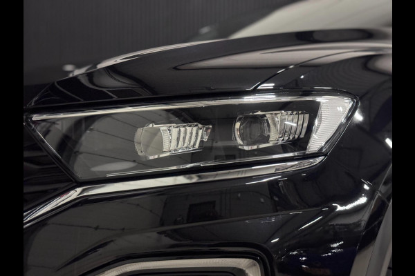 Volkswagen T-Roc 1.5 TSI 3X R-LINE | LED | CAMERA | 1e EIGENAAR