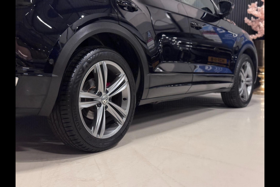 Volkswagen T-Roc 1.5 TSI 3X R-LINE | LED | CAMERA | 1e EIGENAAR