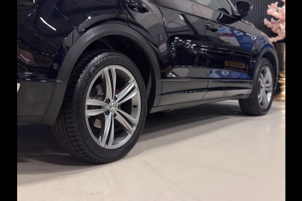 Volkswagen T-Roc 1.5 TSI 3X R-LINE | LED | CAMERA | 1e EIGENAAR