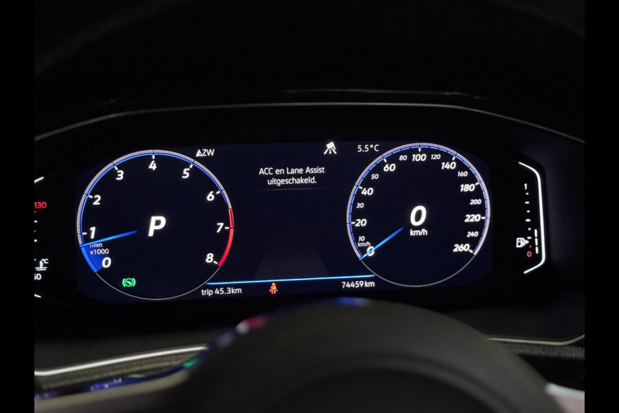 Volkswagen T-Roc 1.5 TSI 3X R-LINE | LED | CAMERA | 1e EIGENAAR