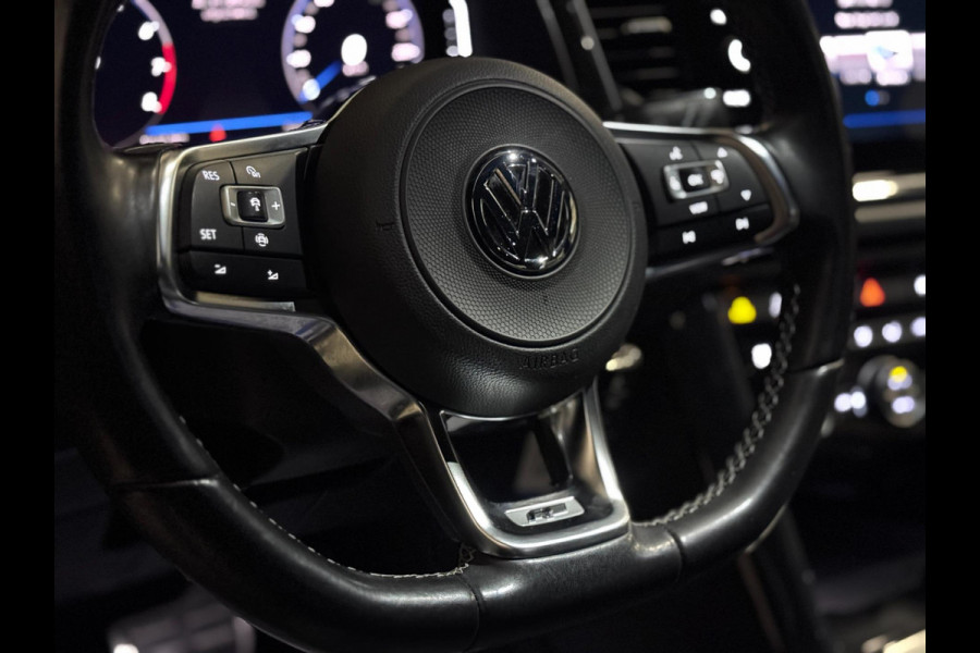Volkswagen T-Roc 1.5 TSI 3X R-LINE | LED | CAMERA | 1e EIGENAAR