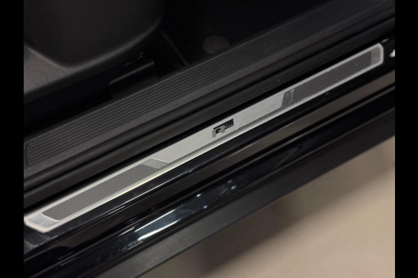 Volkswagen T-Roc 1.5 TSI 3X R-LINE | LED | CAMERA | 1e EIGENAAR