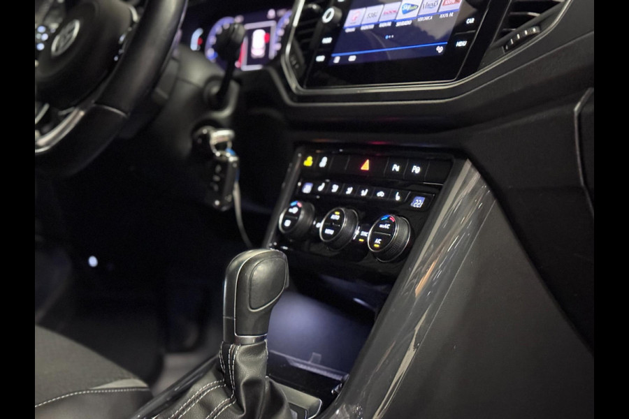 Volkswagen T-Roc 1.5 TSI 3X R-LINE | LED | CAMERA | 1e EIGENAAR