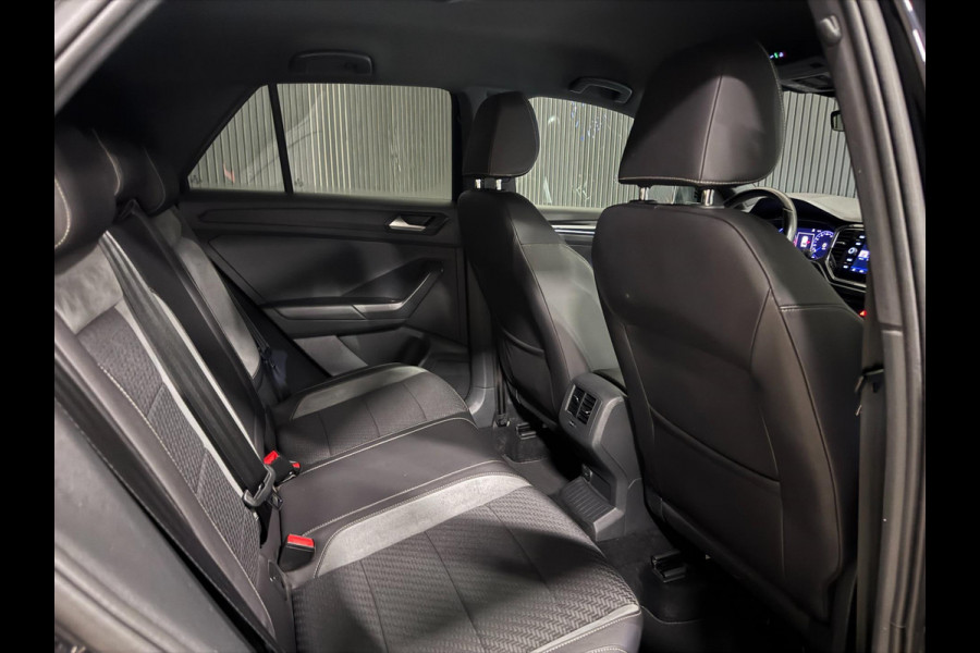 Volkswagen T-Roc 1.5 TSI 3X R-LINE | LED | CAMERA | 1e EIGENAAR