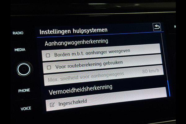 Volkswagen T-Roc 1.5 TSI 3X R-LINE | LED | CAMERA | 1e EIGENAAR