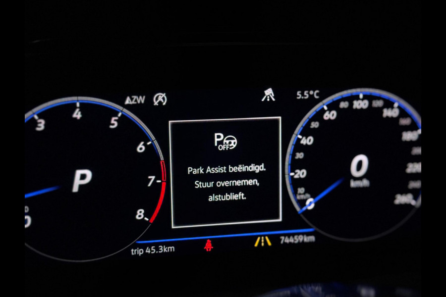 Volkswagen T-Roc 1.5 TSI 3X R-LINE | LED | CAMERA | 1e EIGENAAR