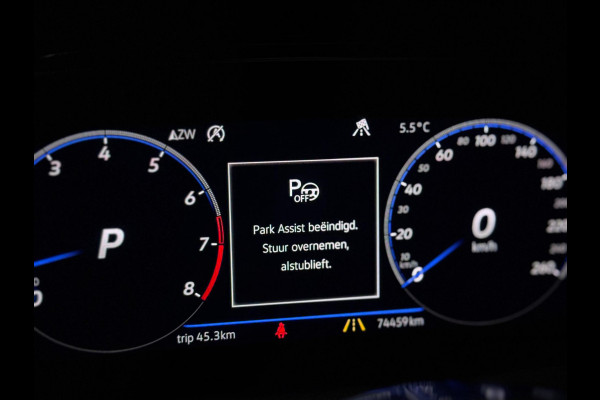 Volkswagen T-Roc 1.5 TSI 3X R-LINE | LED | CAMERA | 1e EIGENAAR