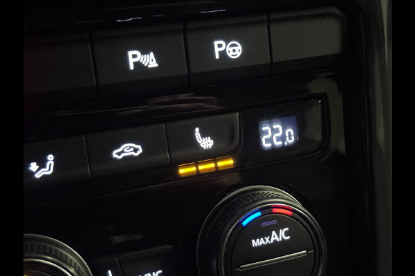 Volkswagen T-Roc 1.5 TSI 3X R-LINE | LED | CAMERA | 1e EIGENAAR