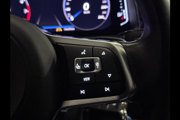 Volkswagen T-Roc 1.5 TSI 3X R-LINE | LED | CAMERA | 1e EIGENAAR