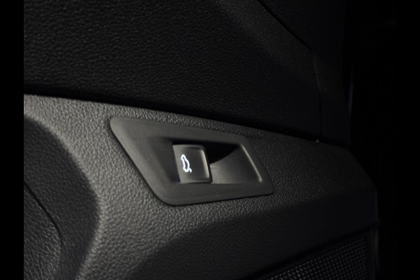 Volkswagen T-Roc 1.5 TSI 3X R-LINE | LED | CAMERA | 1e EIGENAAR