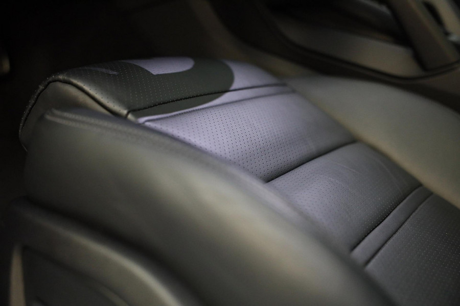 Porsche Cayenne Coupé 3.0 S E-Hybrid / 519 Pk / Head Up / 360 Camera / Acc / SportDesign / Luchtvering / Sport Chrono / Pano / 21