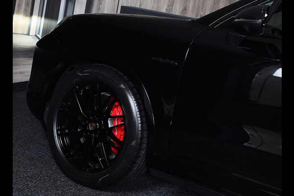 Porsche Cayenne Coupé 3.0 S E-Hybrid / 519 Pk / Head Up / 360 Camera / Acc / SportDesign / Luchtvering / Sport Chrono / Pano / 21