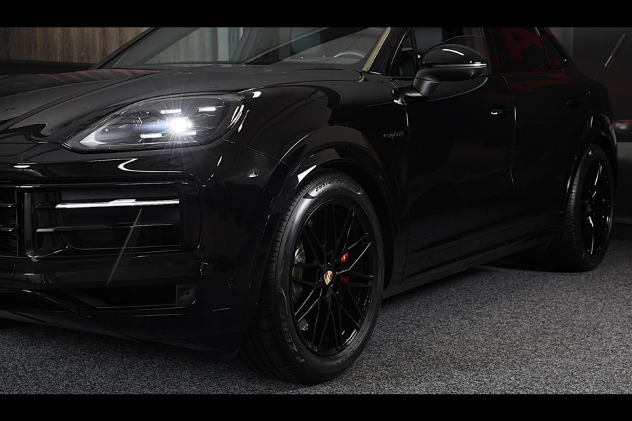 Porsche Cayenne Coupé 3.0 S E-Hybrid / 519 Pk / Head Up / 360 Camera / Acc / SportDesign / Luchtvering / Sport Chrono / Pano / 21