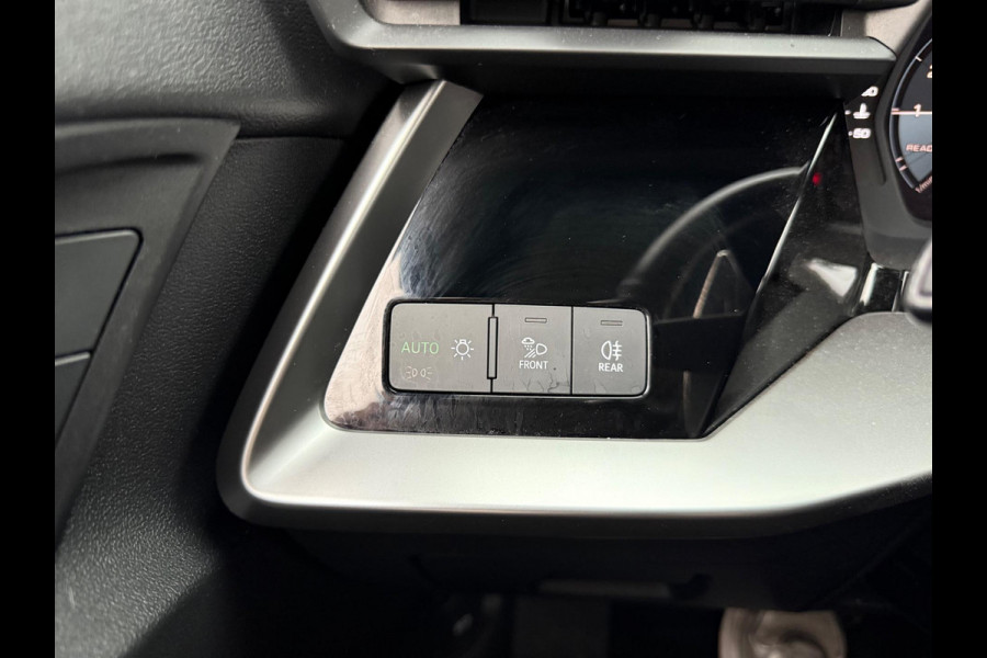 Audi A3 Limousine 30 TFSI S edition Carplay | Bomvol |