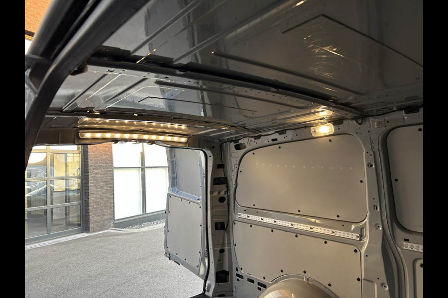 Mercedes-Benz Vito 116 CDI L2 Pro 2500KG Trekhaak / MBUX / Camera / Navigatie / Cruise control / Airco / LMV / Achterdeuren