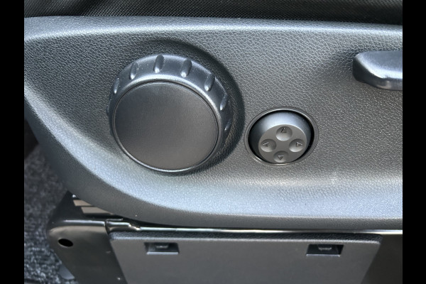 Mercedes-Benz Vito 116 CDI L2 Pro 2500KG Trekhaak / MBUX / Camera / Navigatie / Cruise control / Airco / LMV / Achterdeuren