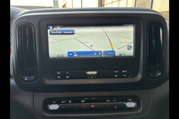 Mercedes-Benz Vito 116 CDI L2 Pro 2500KG Trekhaak / MBUX / Camera / Navigatie / Cruise control / Airco / LMV / Achterdeuren