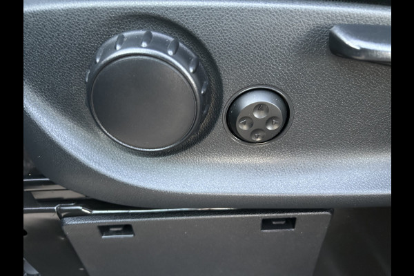Mercedes-Benz Vito 116 CDI L3 Pro 2500KG Trekhaak / MBUX / Navigatie / Camera / Cruise control / Airco / Achterdeuren