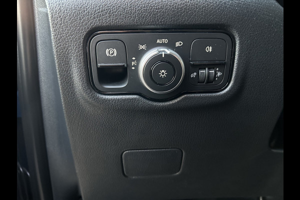 Mercedes-Benz Vito 116 CDI L3 Pro 2500KG Trekhaak / MBUX / Navigatie / Camera / Cruise control / Airco / Achterdeuren