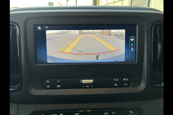 Mercedes-Benz Vito 116 CDI L3 Pro 2500KG Trekhaak / MBUX / Navigatie / Camera / Cruise control / Airco / Achterdeuren