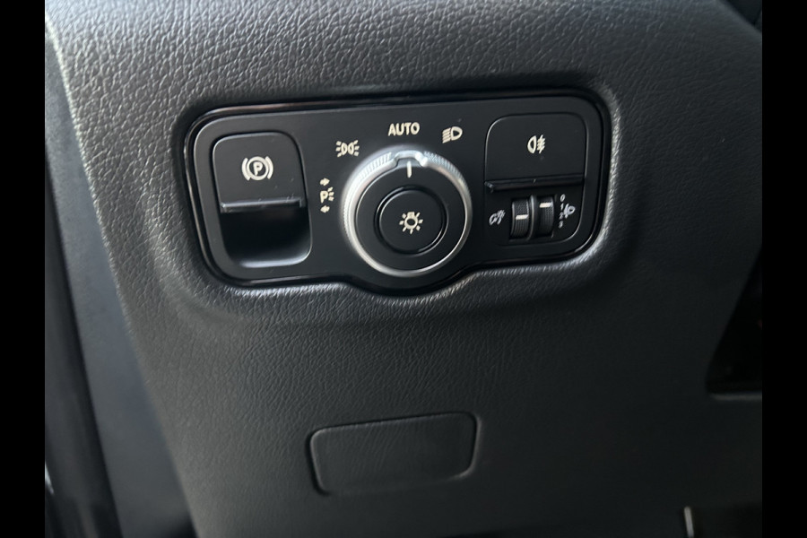 Mercedes-Benz Vito 116 CDI L3 Pro 2500KG Trekhaak / MBUX / Camera / Navigatie / Cruise control / Airco / Achterdeuren