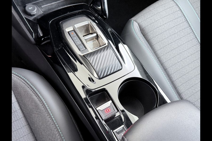 Peugeot e-2008 EV Allure Pack 50kWh SOH 89% Navi* Ecc 360°Camera Apple Carplay Android Auto Cruise Control Lmv 17" Led Keyless Privacy Glas Rijstrooksensor 1e Eigenaar Origineel Nederlandse Auto