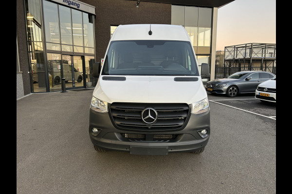 Mercedes-Benz Sprinter 317 CDI L3 H2 MBUX / 360 Camera / Geveerde stoel / Navigatie / Cruise control / Airco / 270 Graden achterdeuren