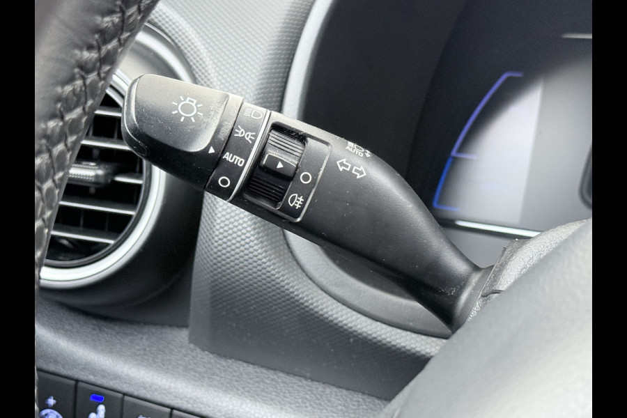 Hyundai Kona EV Fashion 64kWh SOH 100% Warmtepomp Head Up Display Adap.Cruise Navi Ecc Camera Apple Carplay Android Auto Pdc Lane Assist Dodehoekwaarschuwing Keyless Privacy Glas DAB FCA 1e Eigenaar Origineel Nederlandse Auto