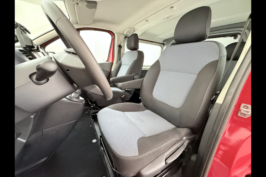 Opel Vivaro 1.6CDTI 126PK L2H1 DC Dubbele Cabine 5-Persoons Navi Camera Airco Trekhaak Cruise Control Pdc Sport EcoFlex Betonplex Vloer Wandbetimmering Schuifdeur Euro 6 1e Eigenaar Origineel Nederlandse Auto