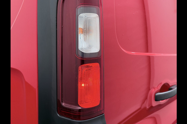 Opel Vivaro 1.6CDTI 126PK L2H1 DC Dubbele Cabine 5-Persoons Navi Camera Airco Trekhaak Cruise Control Pdc Sport EcoFlex Betonplex Vloer Wandbetimmering Schuifdeur Euro 6 1e Eigenaar Origineel Nederlandse Auto