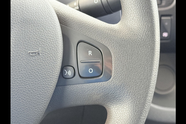 Opel Vivaro 1.6CDTI 126PK L2H1 DC Dubbele Cabine 5-Persoons Navi Camera Airco Trekhaak Cruise Control Pdc Sport EcoFlex Betonplex Vloer Wandbetimmering Schuifdeur Euro 6 1e Eigenaar Origineel Nederlandse Auto