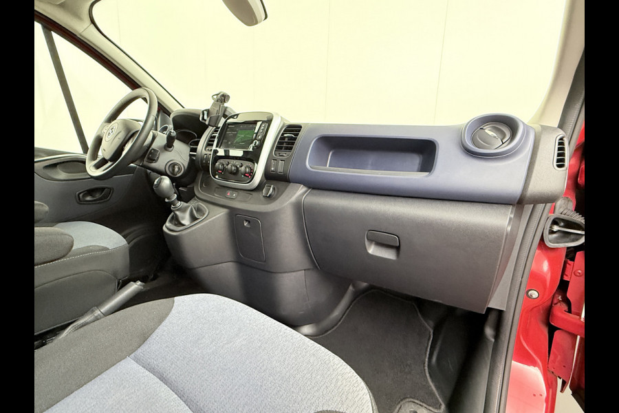 Opel Vivaro 1.6CDTI 126PK L2H1 DC Dubbele Cabine 5-Persoons Navi Camera Airco Trekhaak Cruise Control Pdc Sport EcoFlex Betonplex Vloer Wandbetimmering Schuifdeur Euro 6 1e Eigenaar Origineel Nederlandse Auto