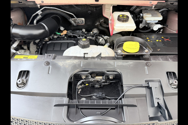 Opel Vivaro 1.6CDTI 126PK L2H1 DC Dubbele Cabine 5-Persoons Navi Camera Airco Trekhaak Cruise Control Pdc Sport EcoFlex Betonplex Vloer Wandbetimmering Schuifdeur Euro 6 1e Eigenaar Origineel Nederlandse Auto