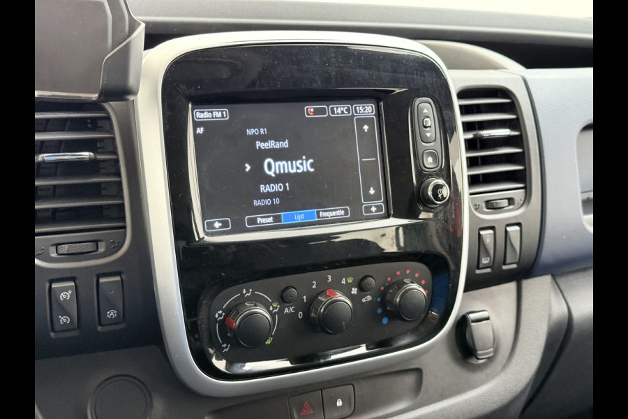 Opel Vivaro 1.6CDTI 126PK L2H1 DC Dubbele Cabine 5-Persoons Navi Camera Airco Trekhaak Cruise Control Pdc Sport EcoFlex Betonplex Vloer Wandbetimmering Schuifdeur Euro 6 1e Eigenaar Origineel Nederlandse Auto