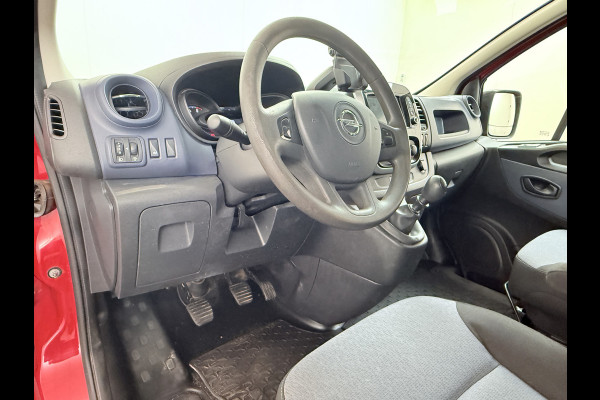 Opel Vivaro 1.6CDTI 126PK L2H1 DC Dubbele Cabine 5-Persoons Navi Camera Airco Trekhaak Cruise Control Pdc Sport EcoFlex Betonplex Vloer Wandbetimmering Schuifdeur Euro 6 1e Eigenaar Origineel Nederlandse Auto