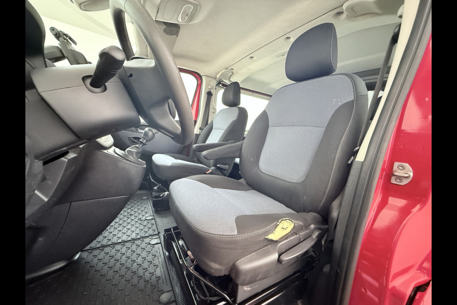 Opel Vivaro 1.6CDTI 126PK L2H1 DC Dubbele Cabine 5-Persoons Navi Camera Airco Trekhaak Cruise Control Pdc Sport EcoFlex Betonplex Vloer Wandbetimmering Schuifdeur Euro 6 1e Eigenaar Origineel Nederlandse Auto